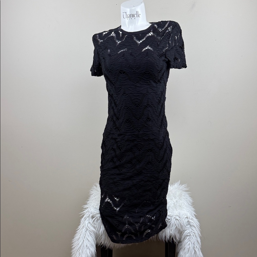 TWENTY MONTREAL black crew neck short lace sleeve midi dress large